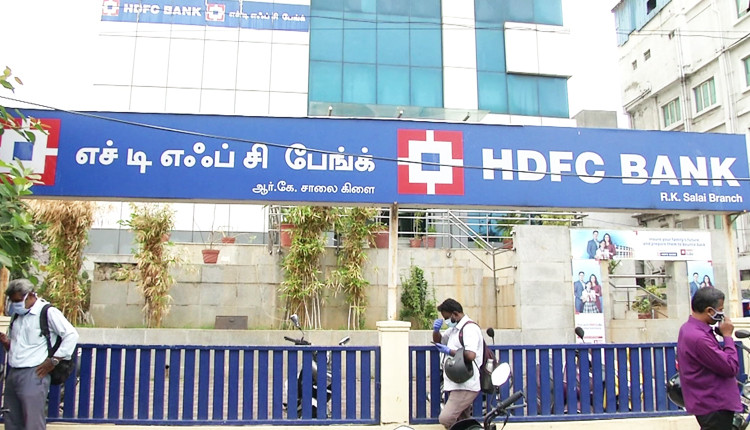 Hdfc Hdfc Bank Merger Announcement Raises Share Value By Over 10 Per Cent Polimer News 4185