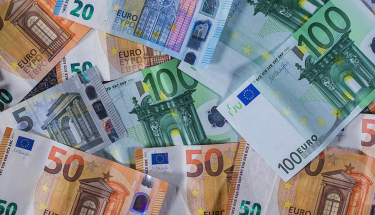 for-the-first-time-in-20-years-the-euro-has-equaled-the-dollar