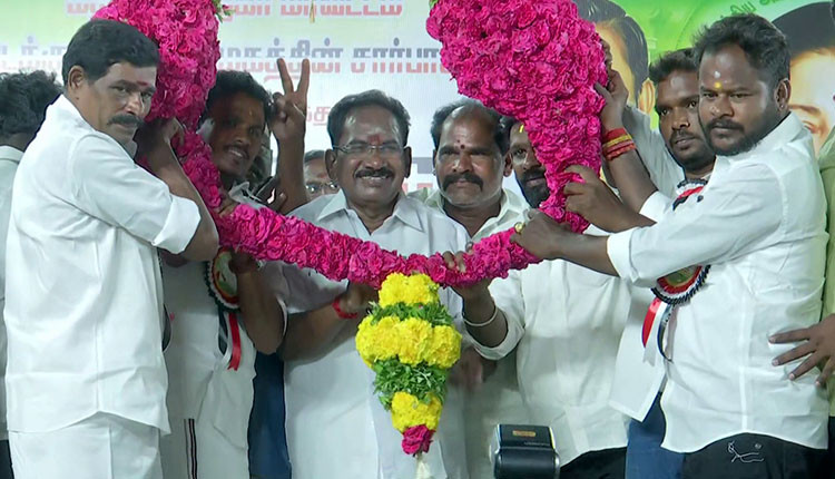 பள்ளிக்கூட வாசல்களில் கஞ்சா மிட்டாய்கள் விற்கப்படுகின்றன - செல்லூர் ராஜு