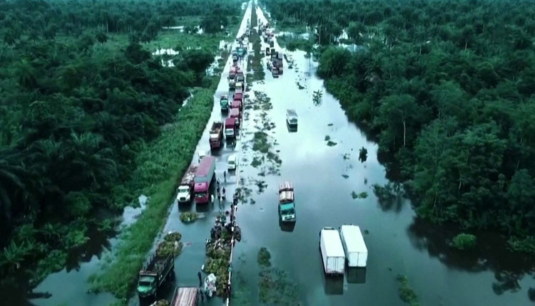 நைஜீரியாவில் கனமழை காரணமாக, 30 ஆண்டுகளில் இல்லாத அளவுக்கு வெள்ளப்பெருக்கு