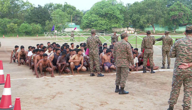 174 வீரர், 50 கிளார்க் பணியிடங்களை நிரப்ப கோவையில் ஆள்சேர்ப்பு முகாம்