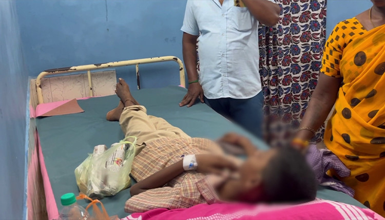 திண்டிவனம் அருகே விரட்டி விரட்டி கடித்த வெறிநாய்... பள்ளி மாணவர்கள் உள்பட நான்கு பேர் அனுமதி