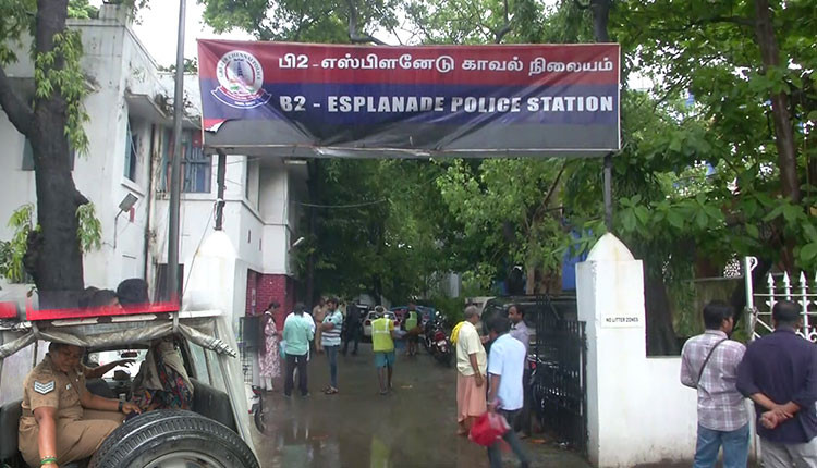 மெத்தபெட்டமைன் போதைப் பொருள் விற்பனை செய்ததாக பெண் உள்பட 5 பேர் கைது.!
