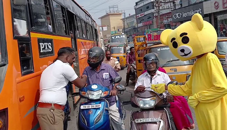 டிச.1 டூவிலரில் செல்வோர் ஹெல்மெட் அணியாவிட்டால் அபராதம் கட்டாயம்