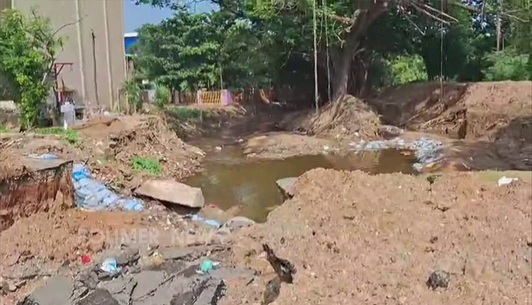 வெள்ள பாதிப்பை தவிர்க்க நெல்லை அண்ணாசாலை நடுவே சாலை துண்டிப்பு... சீரமைக்கப்படாத சாலையால் போக்குவரத்து பாதிப்பு